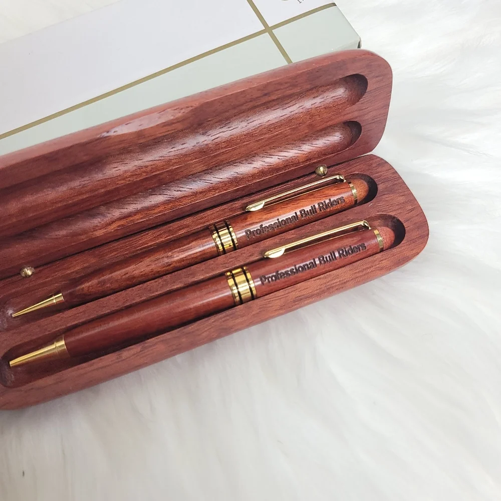 Der Gurn Punkt Wooden Professional Bullriding Association Pen And Pencil Set